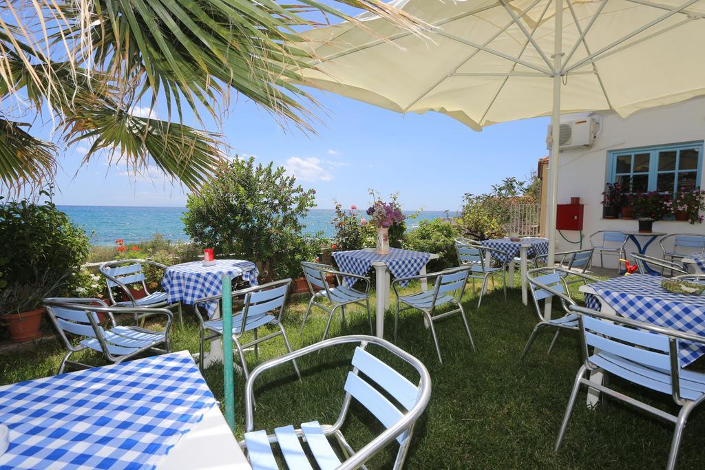 Akrogiali Hotel Plomari エクステリア 写真