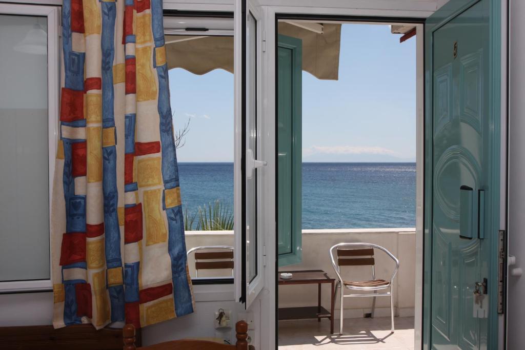 Akrogiali Hotel Plomari 部屋 写真