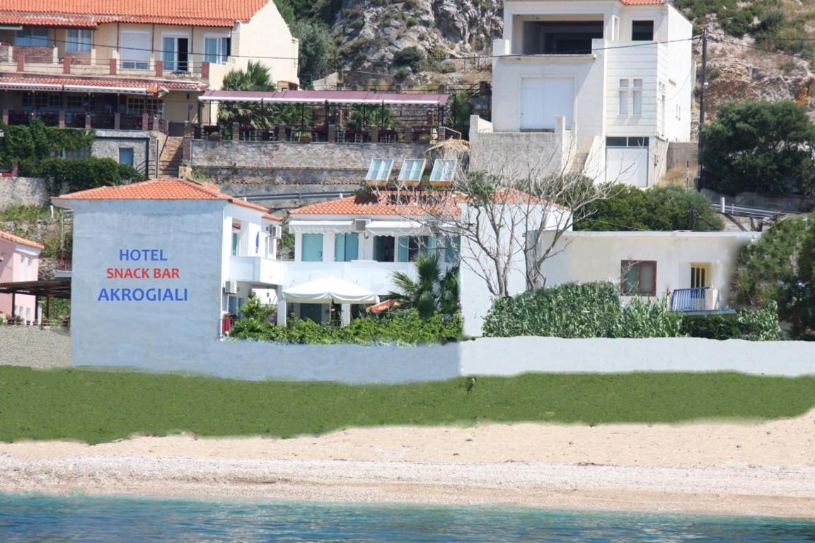Akrogiali Hotel Plomari エクステリア 写真
